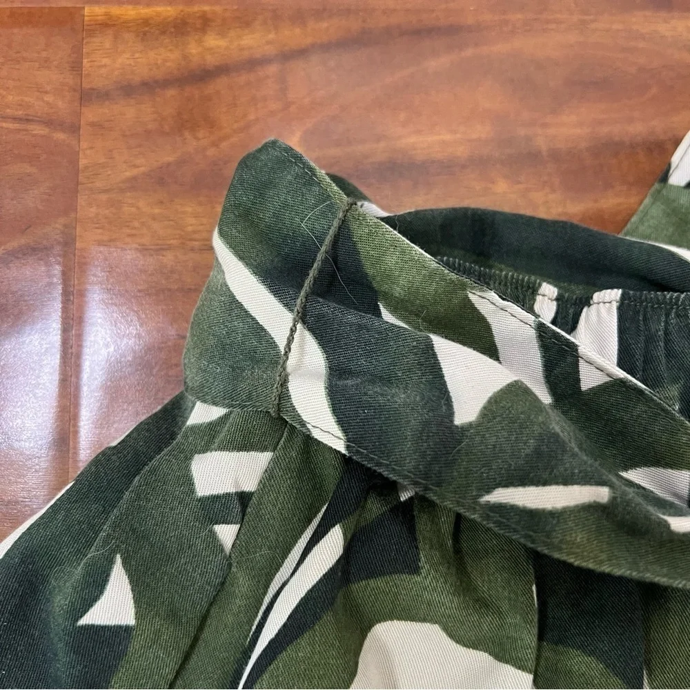 Lands End Green Leaf Print Pull On Belted Skirt size 2P